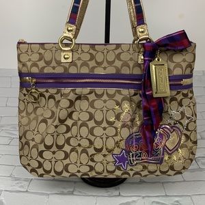 Coach Poppy Signature C tote Handbag.Tan purple with plaid, sparkle studs